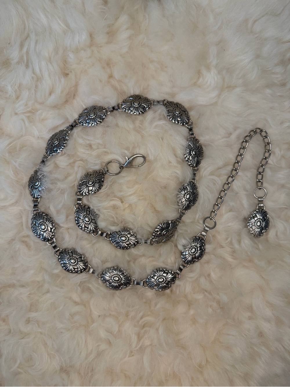 Floral Concho Silver-Tone Women's Belt - Western Inspired - Picture 2 of 3